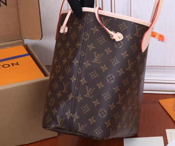 louis vuitton neverfull tote handbag