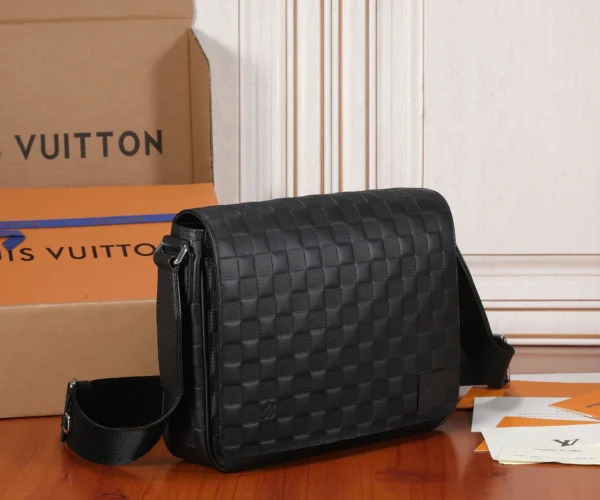 Louis Vuitton Black Damier Infini District 2