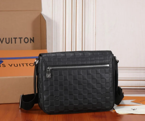 Louis Vuitton Black Damier Infini District 4