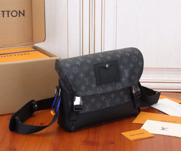 Messenger PM Voyager Louis Vuitton 3