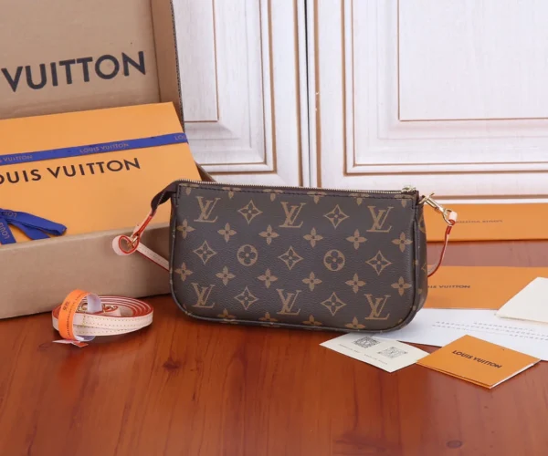 Monogram Pochette Louis Vuitton 6