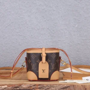 Nano Noé Handbag Louis Vuitton