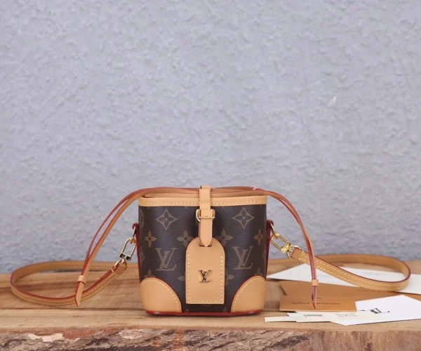 Nano Noé Handbag Louis Vuitton