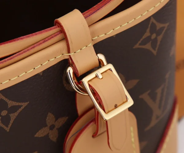 Nano Noé Handbag Louis Vuitton 3