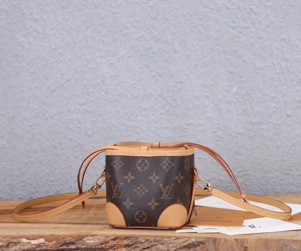 Nano Noé Handbag Louis Vuitton 5