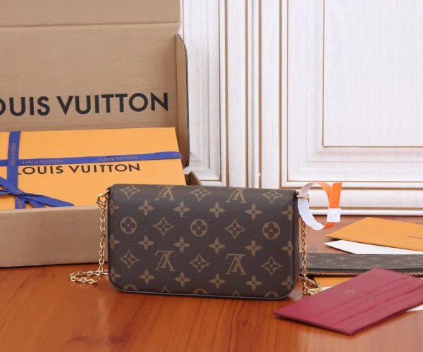 Pochette Félicie Louis Vuitton 4